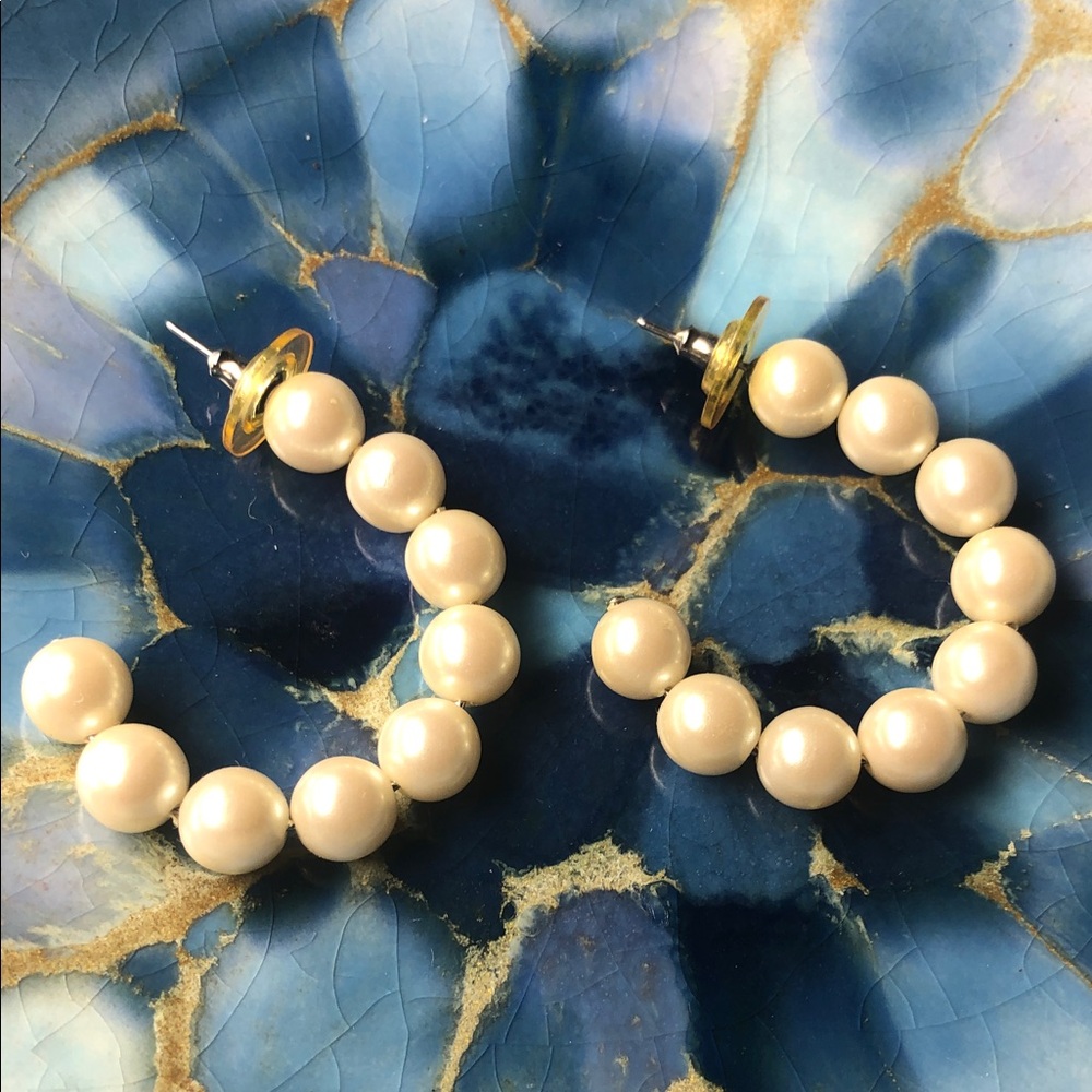 Avon Cream Pearl Hoop Earrings